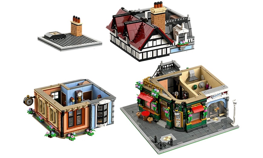 Image 2: LEGO Icons Tudor Corner 10350
