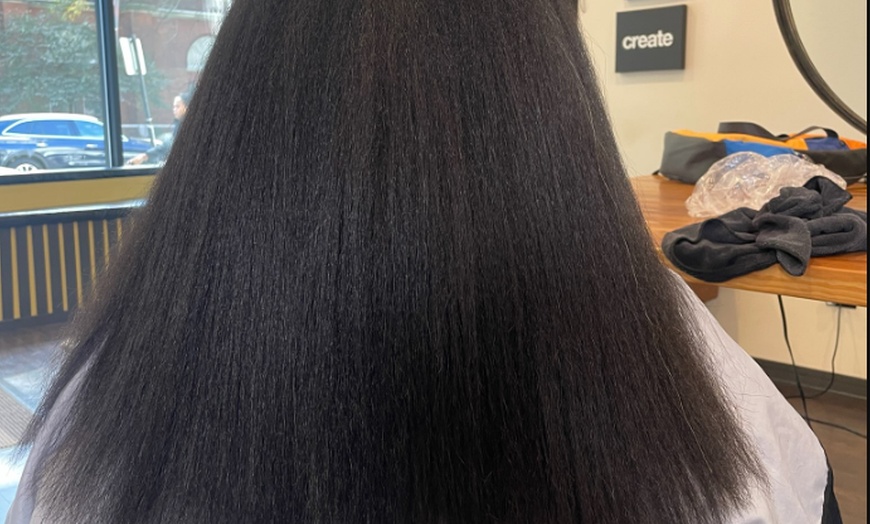 Image 2: Shampoo, Blow dry, Trim + Silk Press for Smooth Hair!