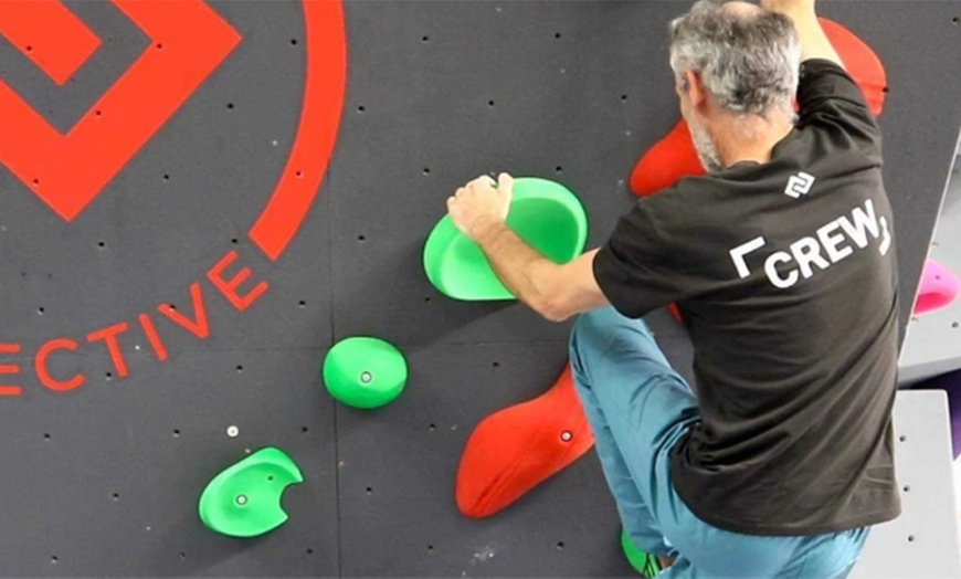 Image 4: All-Day Bouldering Experience w Shoe and Chalk Hire For Solo or Groups
