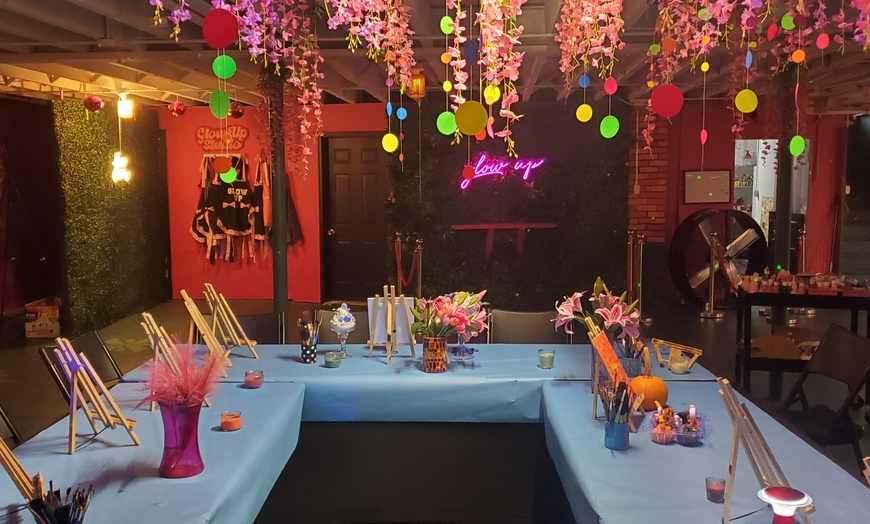 Image 2: Intimate Dessert Candle Making and Painting Experience