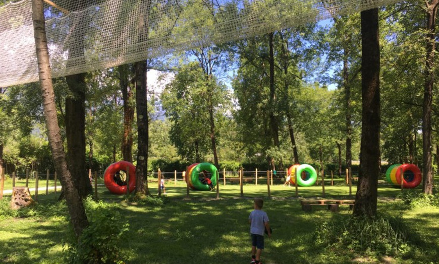 Image 8: Entrée pour le parc de jeu Elfy Park