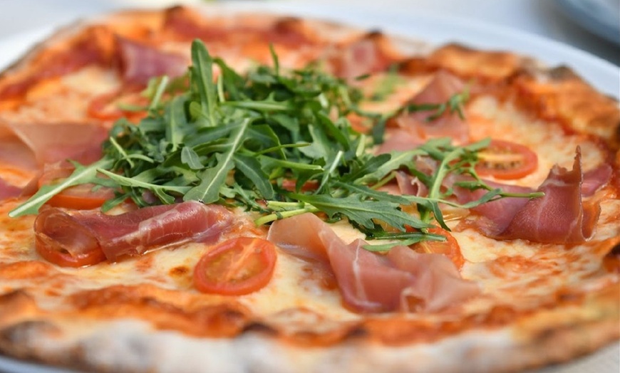 Image 3: Pizza or Pasta with Wine for 1–4 Guests at R & M Italiano