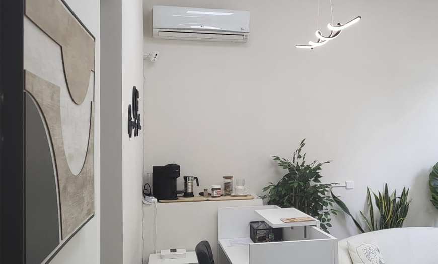 Image 5: Hydra facial, radiofrecuencia, fototerapia y electroestimulación