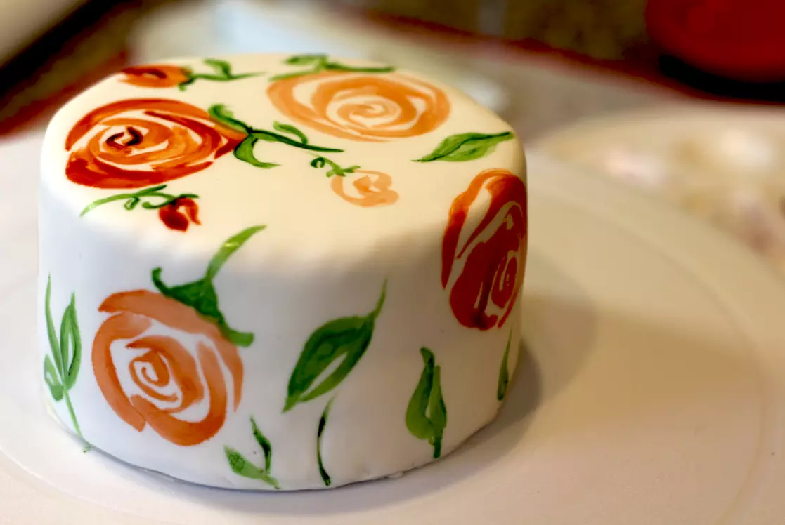 Creative Sip & Paint Experiences with Sparkling Cider & Treats