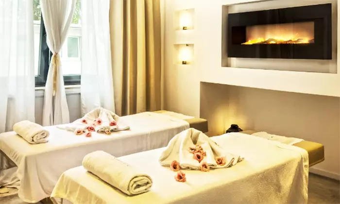 Verwöhnpaket mit Gesichtsbehandlung, Maniküre o. Pediküre für 1 Person