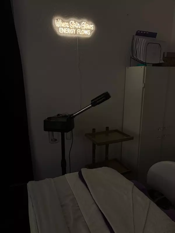 Flawless Skin with 1, 2 or 3 Sessions Bikini Waxing