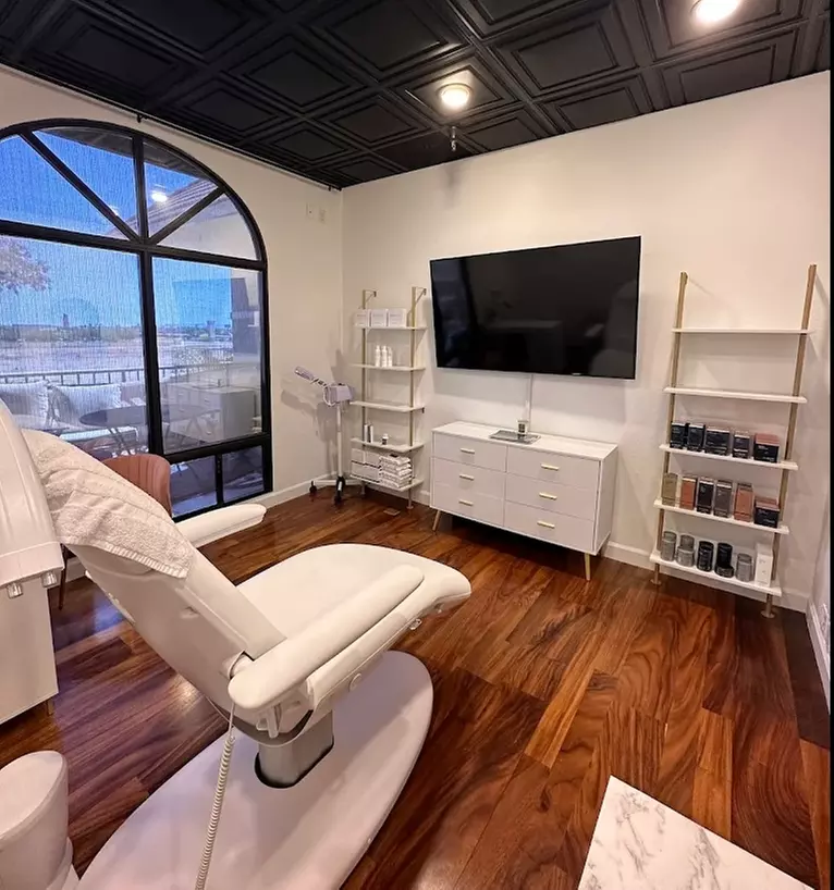 Experience Loma Laser's hair removal with up to 75% off