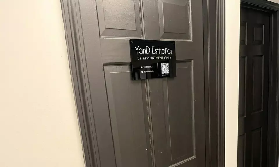 Head to Toe Glow: Rejuvenating Facials & Relaxing Massages