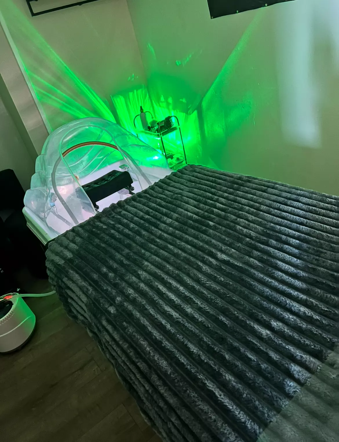 1 or 2 Sessions of 60 Min Japanese Head Spa + Tea for 1 or Couples