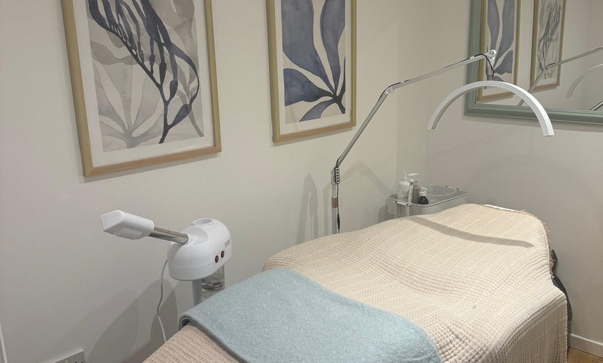 Image 5: Get Eyebrow shape w/ Optional Tint or Eyelash Lift w/ Optional Tint 