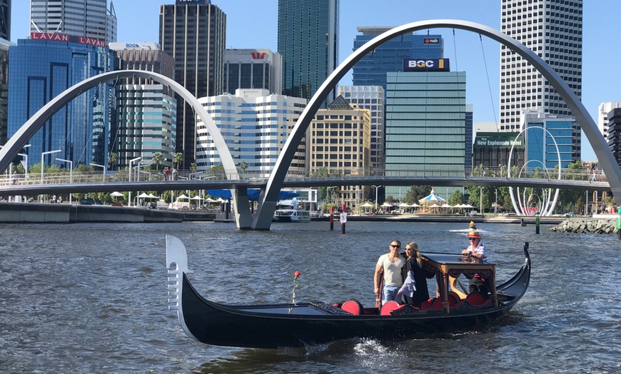 Image 6: 30-Minute Hand-Crafted Venetian-Style Gondola Ride for 2-8 People 