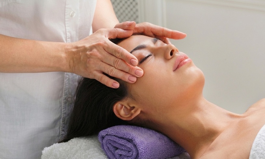 Image 2: Valentine's Special: Save Big on Relaxing Spa Treatments