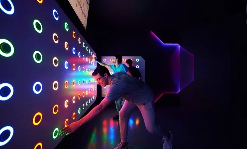 Image 3: ¡Desafío único! Entrada a 3 o 5 salas de arcade para 5 o 6 personas