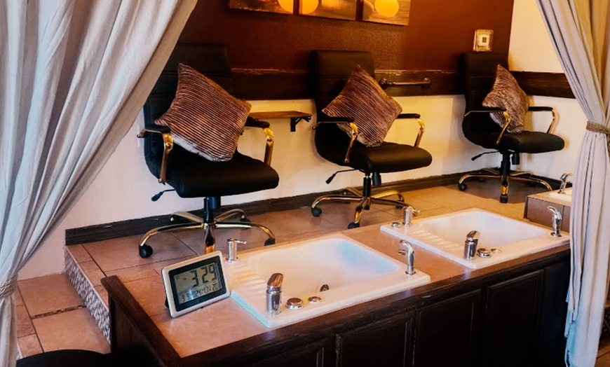 Image 4: Unwind with a Rejuvenating Facial and Massage Duo