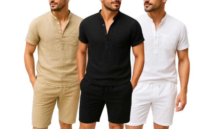 Image 1: T-shirt homme avec col à boutons