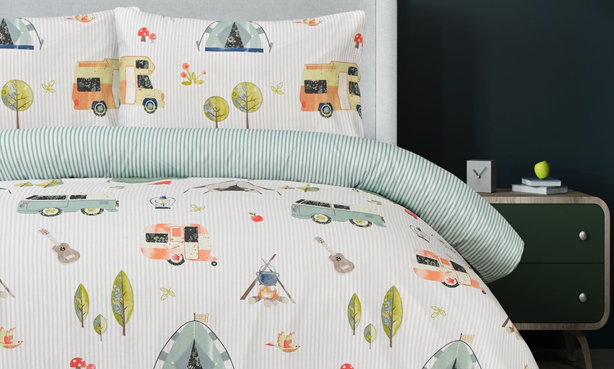 Image 6: Luxury Soft Reversible Camping Retreat Duvet Cover and Pillowcases