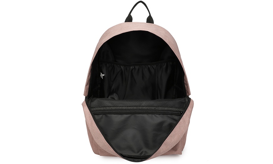 Image 23: Mochila escolar con correas acolchadas y múltiples bolsillos