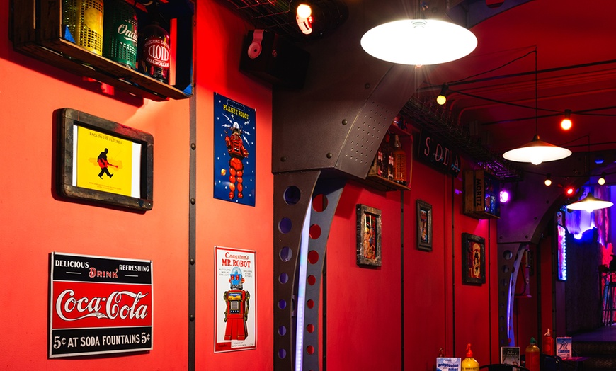 Image 7: Menú de burguer con patatas fritas y opción a bebida para 2 personas