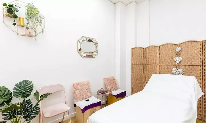 Intimate Lightening for Pubic Mound, Inner Thigh, Underarms or Bikini