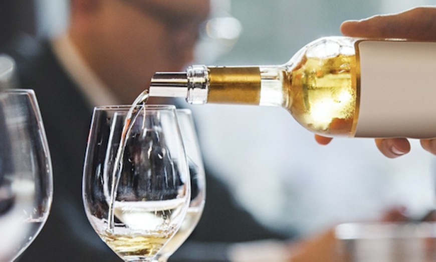Image 5: Bottomless Brunch, 3-Course Dinner w/ Wine or Up to $100 Dining Credit