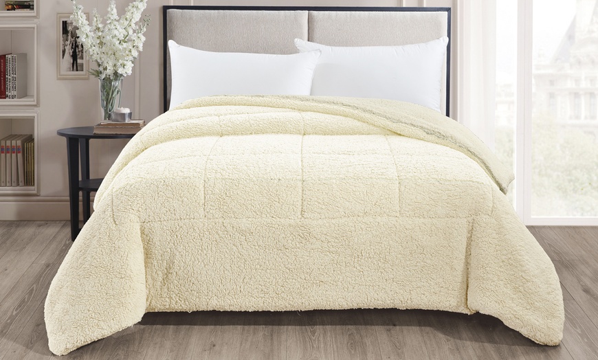 Image 1: Dubbelzijdige sprei