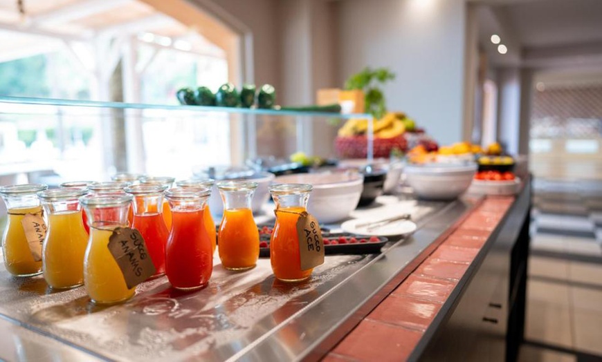 Image 16: Reggio Calabria 4*: camera Superior, colazione, mezza pensione e Spa