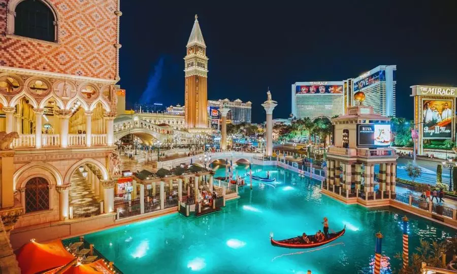 Explore Las Vegas by Night with Hotel Pick-Up