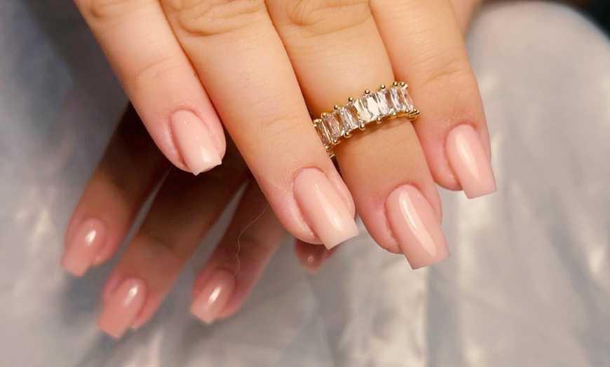 Image 1: Pose de vernis semi-permanent ou gel avec MS Beauty à Cagnes-sur-Mer