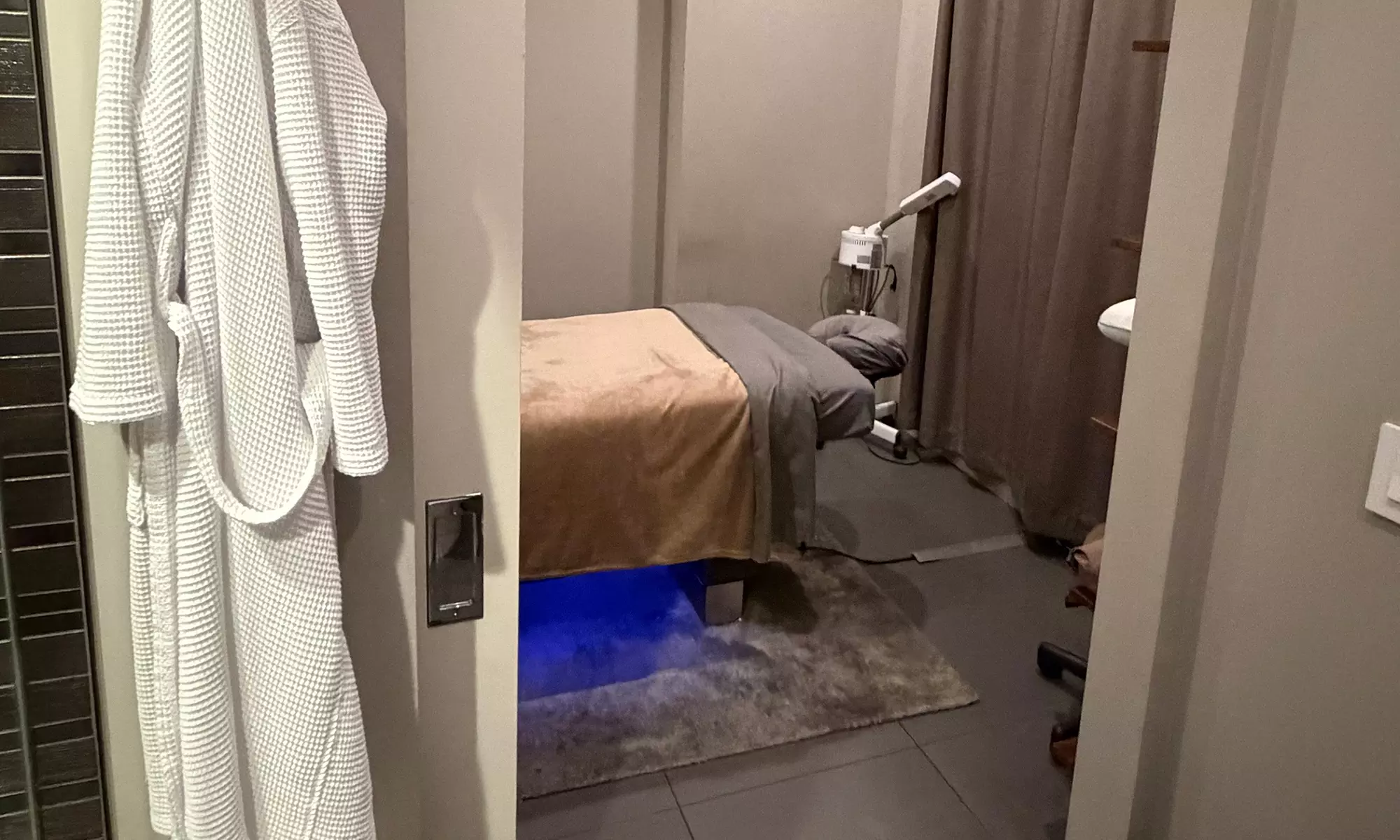 60 or 90-Min Massage- Choice of: Deep Tissue, Swedish / Sports Massage