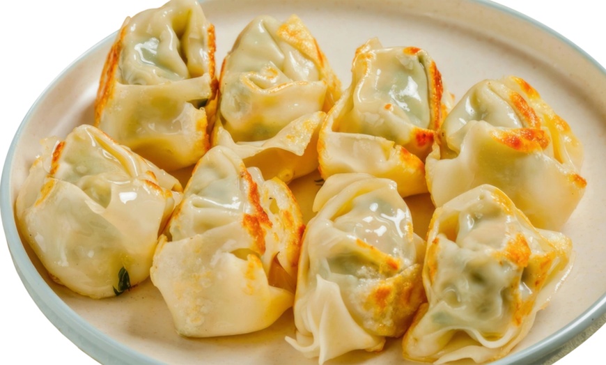 Image 12: ¡Viaje dirección a Asia! Menú asiático a elegir para 1 o 2 personas