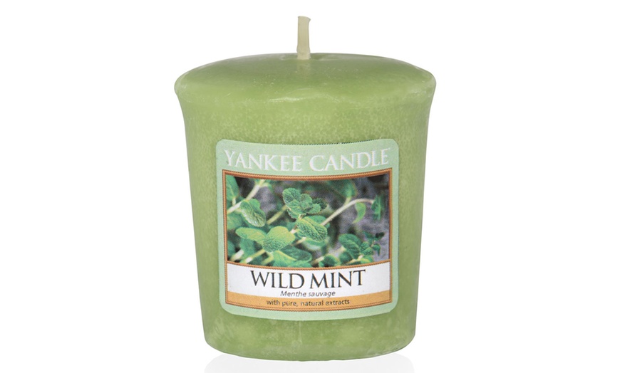 Image 9: 3-Pack of Yankee Candle Votives