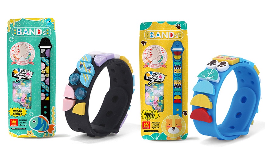 Image 2: Kreatives DIY-Armband-2-er-Set mit bunten Bausteinen