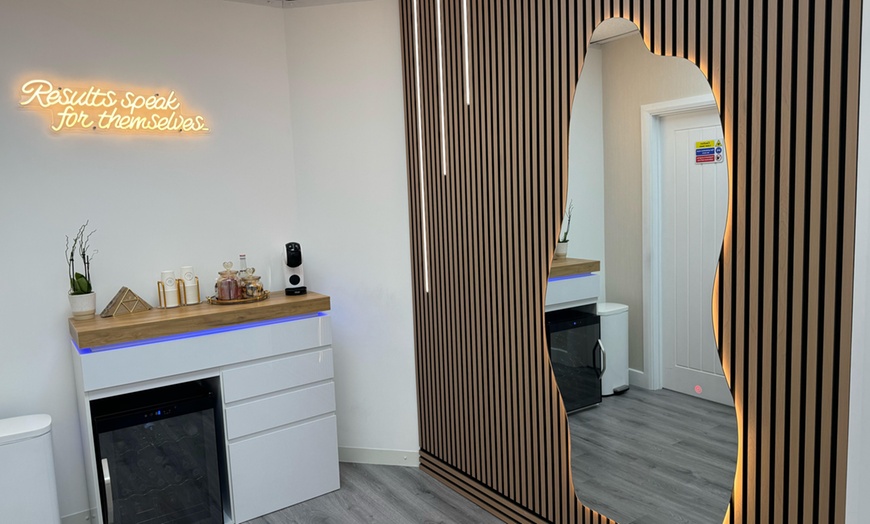 Image 2: Up to 80% Off on Laser Hair Removal at HL Lasers