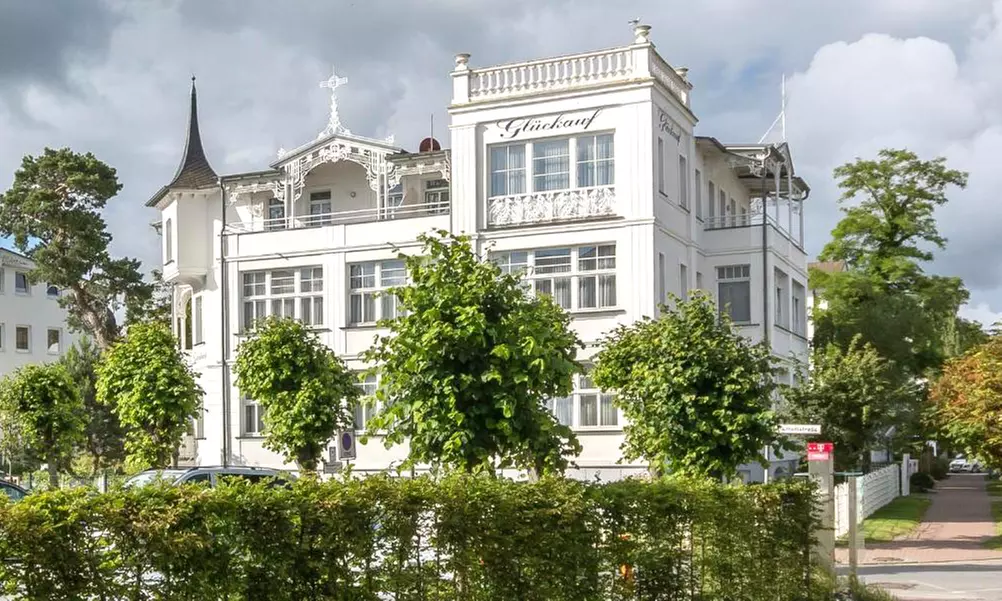 Winter-Wellness auf Rügen: Strandvilla Glückauf & Splash Erlebniswelt