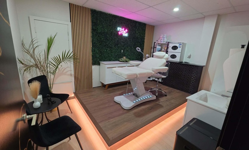 Image 3: Get One, Two, or Three Brazilian Waxing Sessions