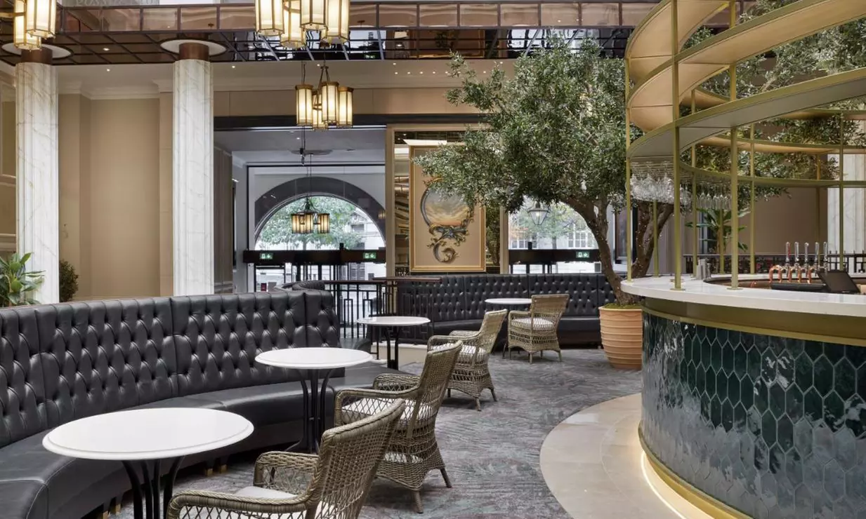 Manchester: 4* King Room for Two with Optional Full English Breakfast