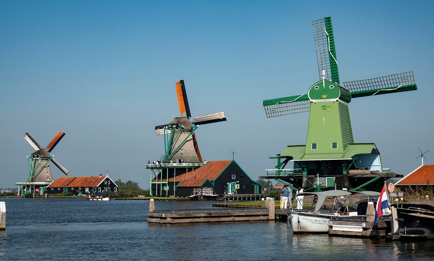 Image 17: Zaanse Schans Tour: vanuit Amsterdam in een Hop On Hop Off Holland bus