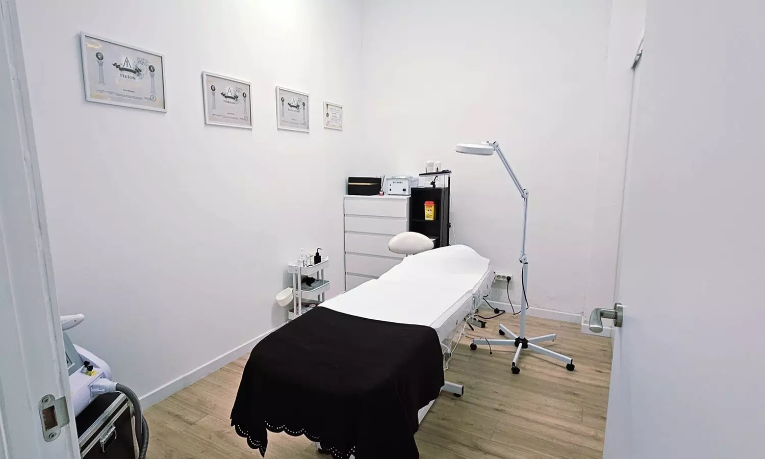 Extensiones de pestañas pelo a pelo con acabado a elegir para 1