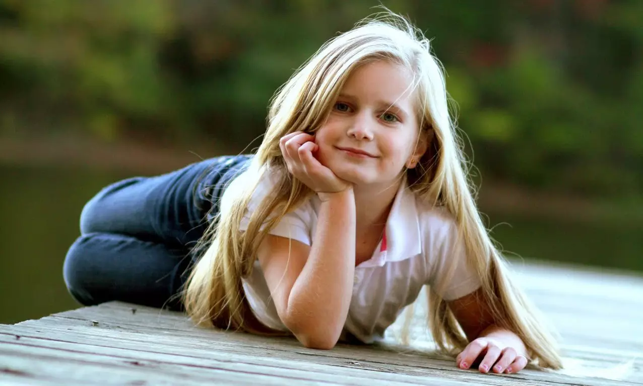 30- or 60-Min On-Location Outdoor Photo Session w/ $50 Photo Credit 