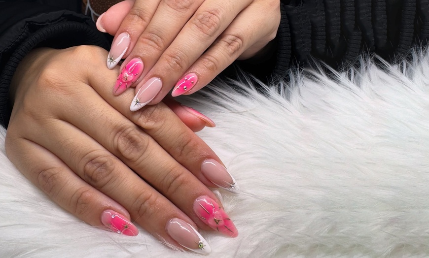 Image 2: Options of Regular Manicure or Gel Manicure with(out) Regular Pedicure