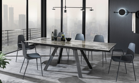 Set 4 sedie da interno o esterno disponibili in 2 modelli e colori