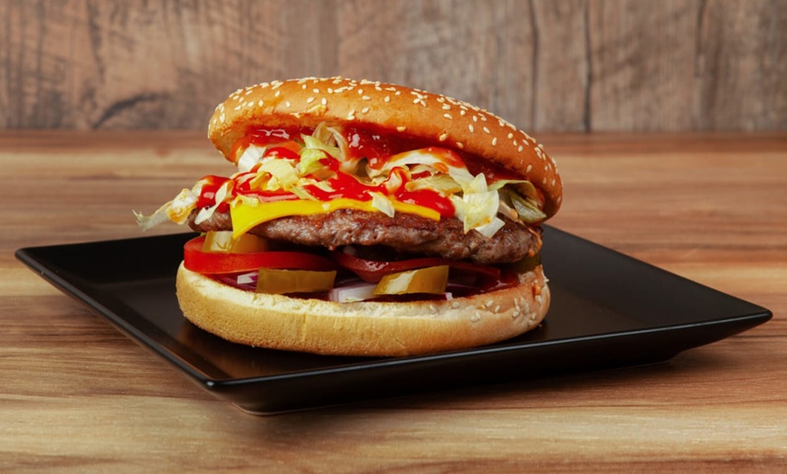 Image 3: Burger-Menü mit Beilage nach Wahl inkl. Getränk für 1 - 4 Personen