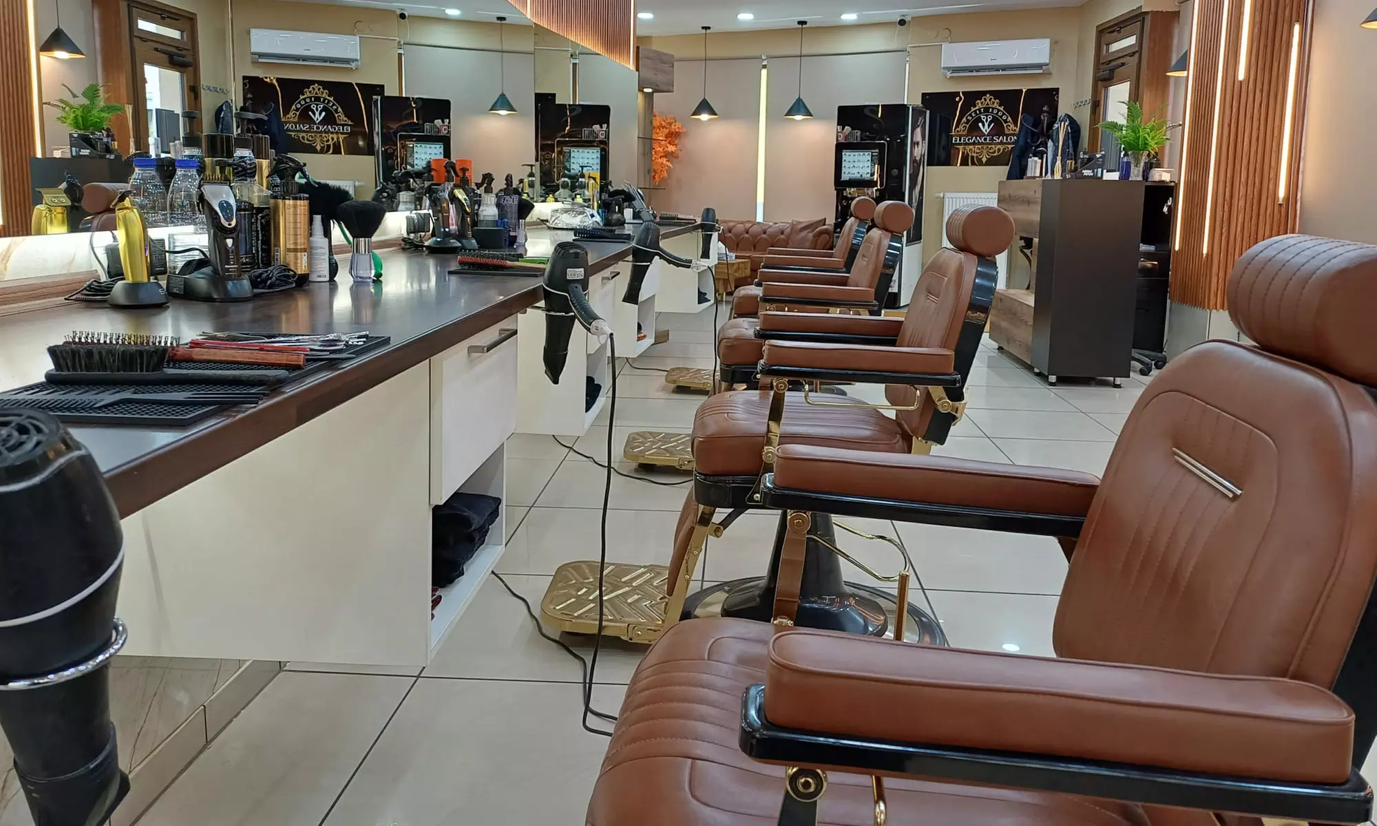 Waschen, Schneiden & Föhnen, opt. + Bartrasur & Gesichtshaarentfernung