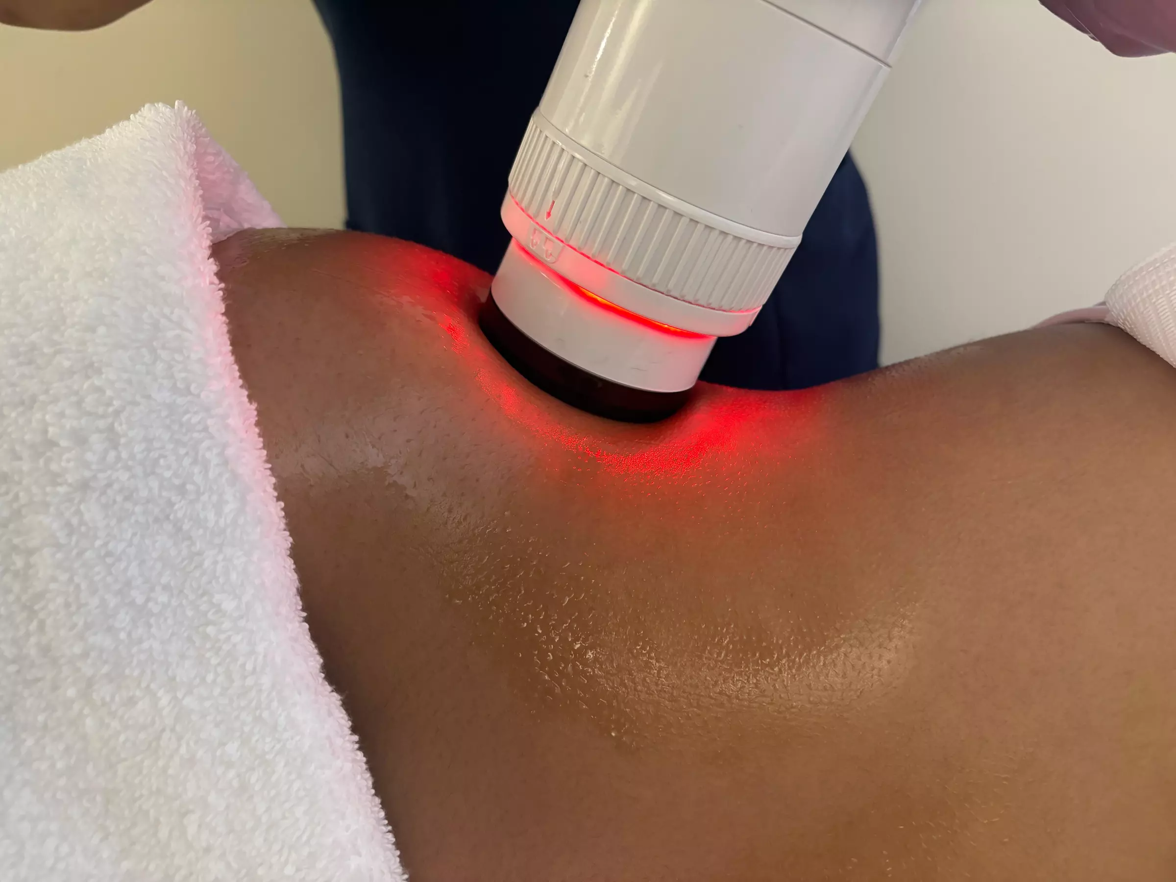 Enhance Your Shape with 1, 3, or 6 (30-Min) Body Contouring Sessions