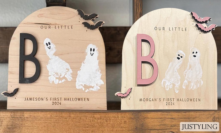 Image 5: Spooky Halloween Family Sign - 1 or 2-Pack from Yes Bobbleheads