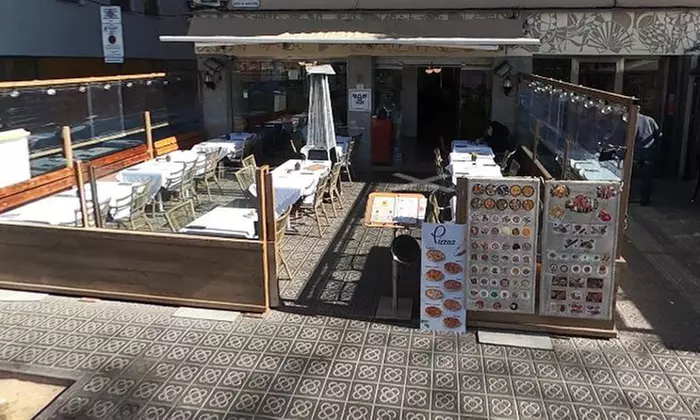 Menú de arroces, fideuá o marisco para 2 o 4 cerca de la playa