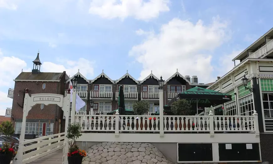 Image 3: Volendam, nabij Amsterdam: tweepersoons- of familiekamer met ontbijt