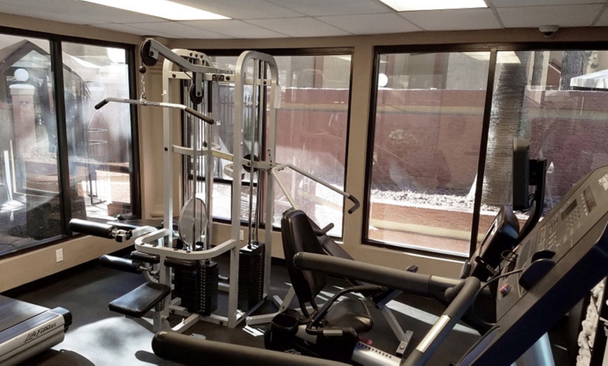 Image 8: Spacious suites minutes from the Strip and downtown Vegas