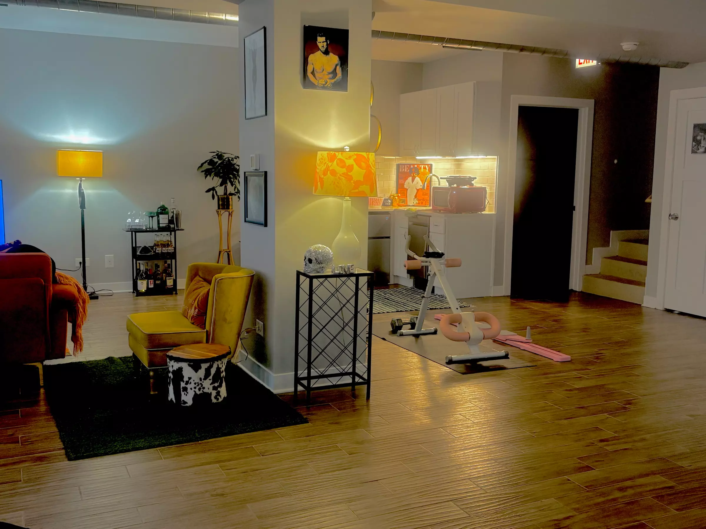 Body Sculpting with 2, 4, or 6 Cavitation & Cellulite Sessions