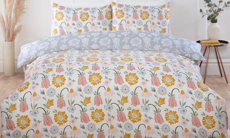 Image 5: Floral Reversible Duvet Sets